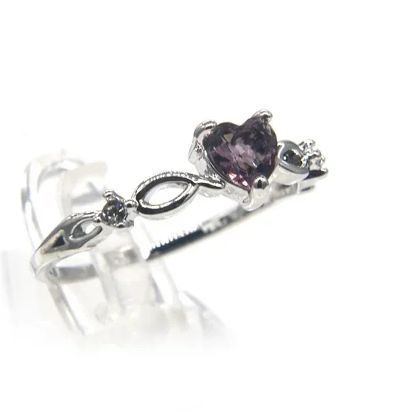 Ring with Amethyst Heart Shaped stone. - Picture 4 of 4